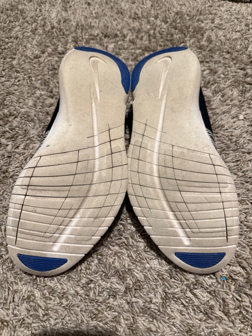 Nike Flyknit Free Running - Picture 4 of 5